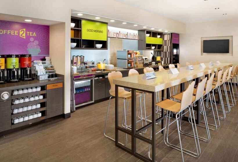 فندق Home2 Suites By Hilton Charlotte Airport