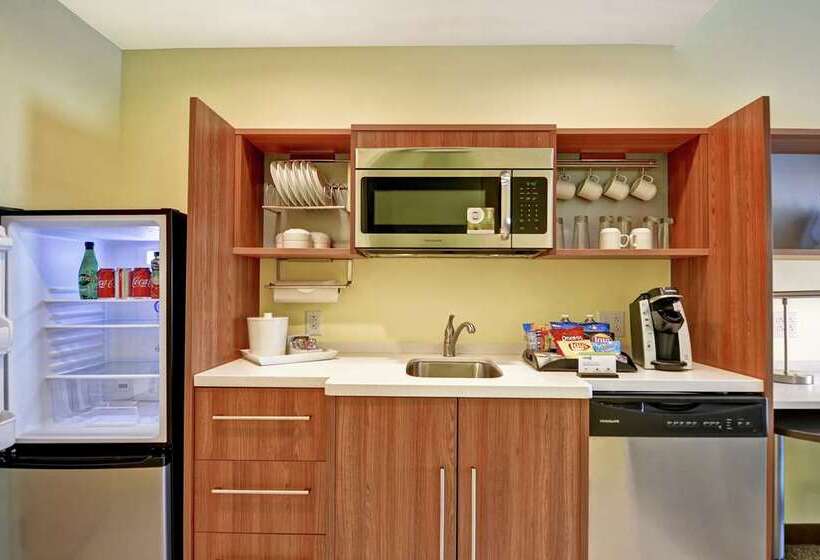 فندق Home2 Suites By Hilton Charlotte Airport