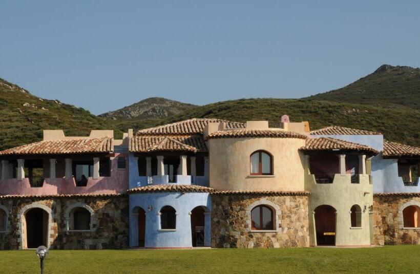 בית מלון כפרי Il Borgo Di Punta Marana