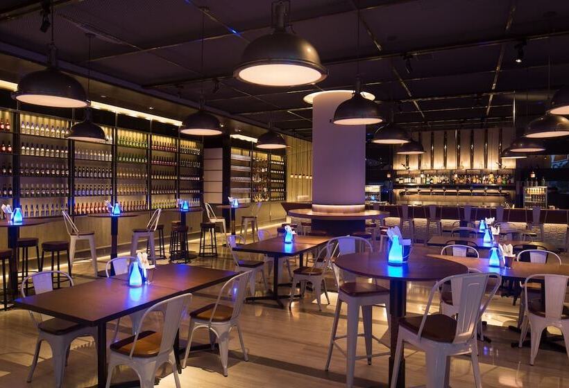 Отель Intercontinental Shanghai Hongqiao Necc, An Ihg