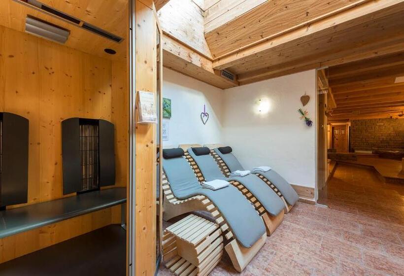 בית מלון כפרי La Stua