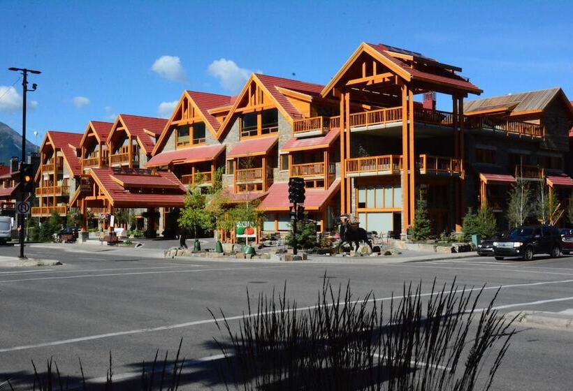 Moose Hotel And Suites