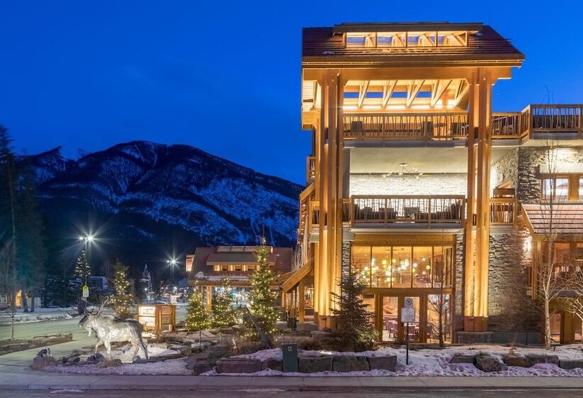 Moose Hotel And Suites