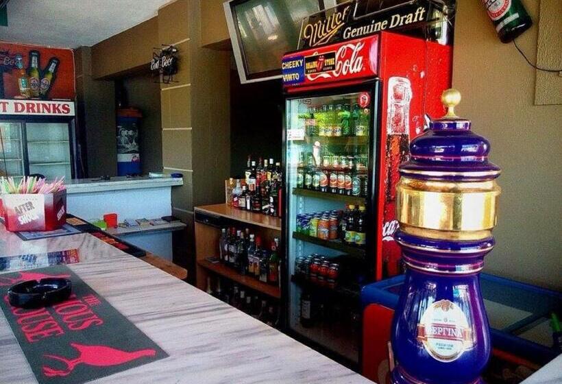 Отель Nikos Villas