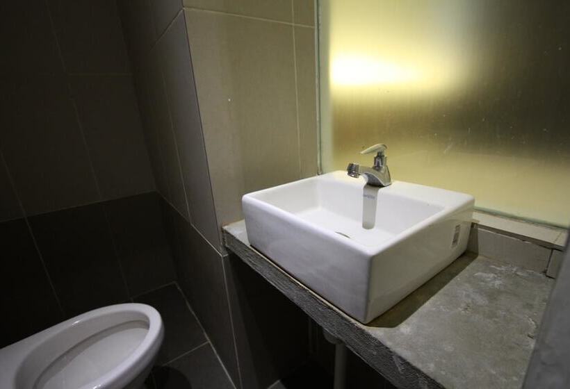 ホテル Place2stay Chinatown