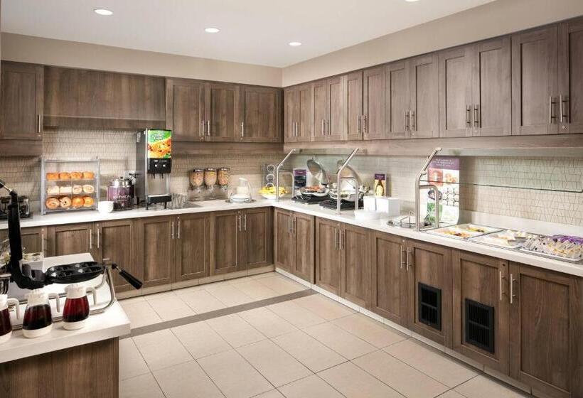 Отель Residence Inn By Marriott Austin Lake Austin/river Place