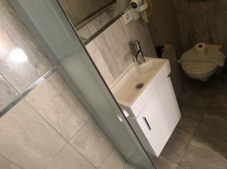 ホテル Rodin Suites