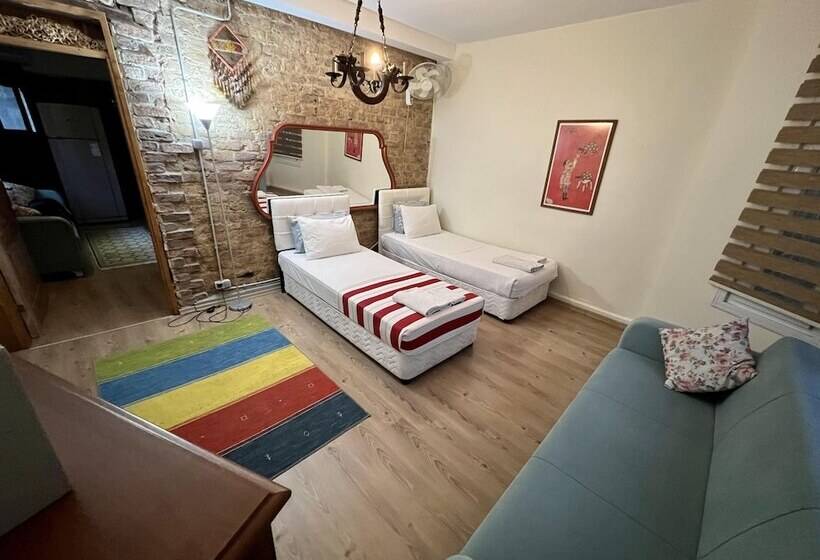 ホテル Rodin Suites