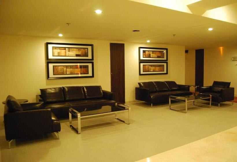 בית מלון כפרי Royal Park Kakinada