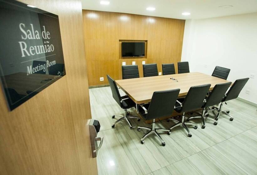 בית מלון כפרי Royal Regency Palace