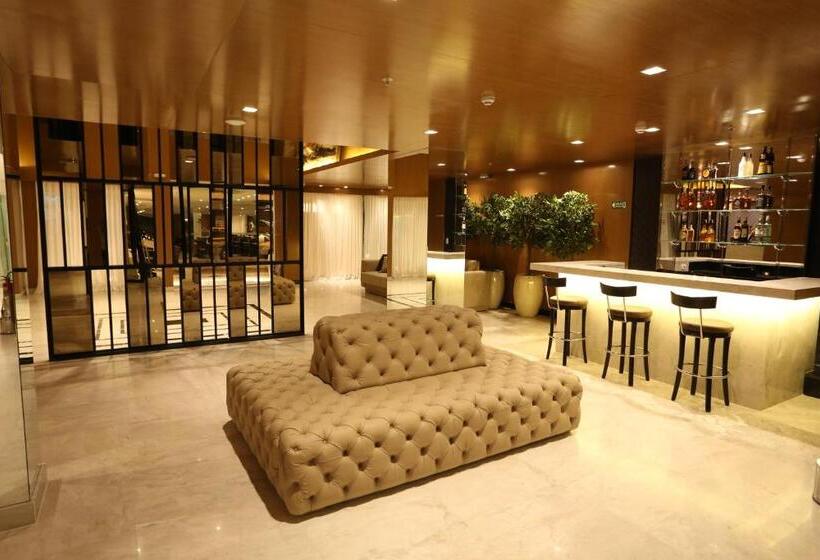 בית מלון כפרי Royal Regency Palace