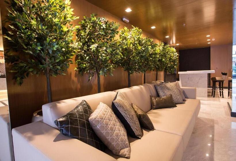 בית מלון כפרי Royal Regency Palace