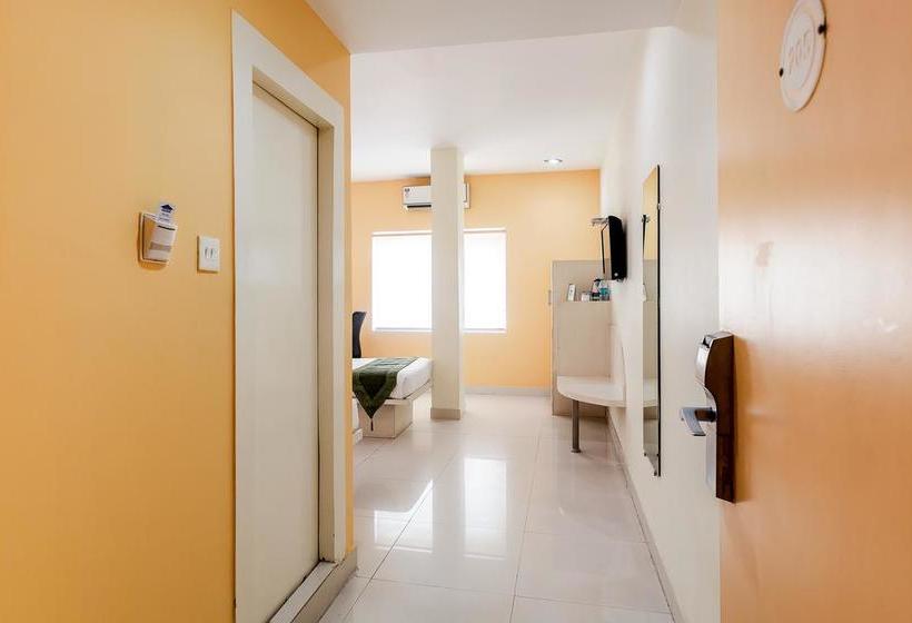 酒店 Fab Strawberry