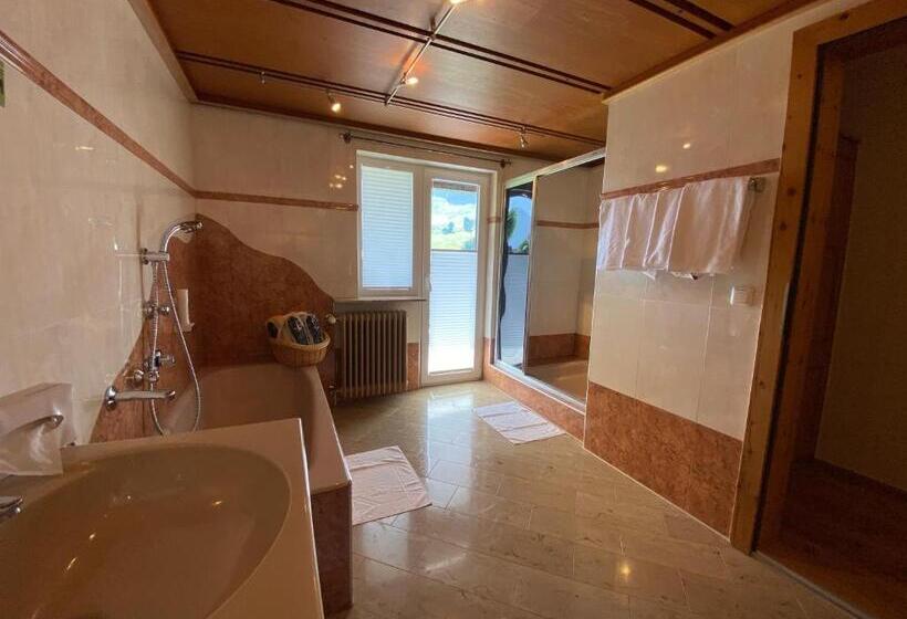 Отель The Alpine Palace New Balance Luxus Resort