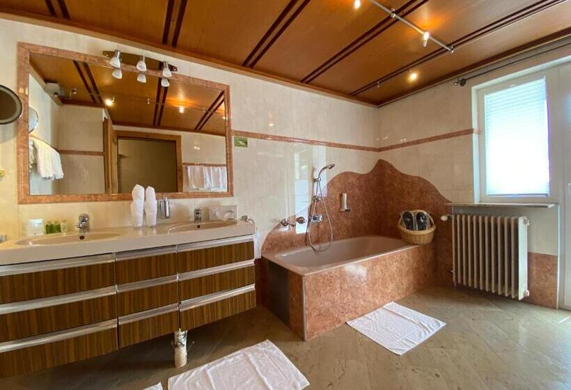 Отель The Alpine Palace New Balance Luxus Resort