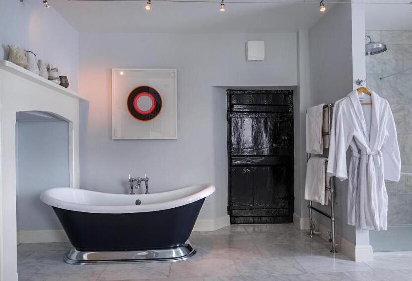 酒店 The Assembly House