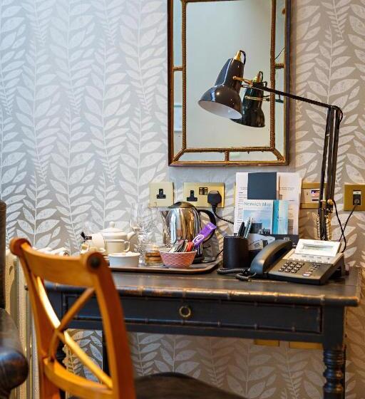 酒店 The Assembly House