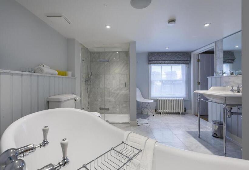 酒店 The Assembly House