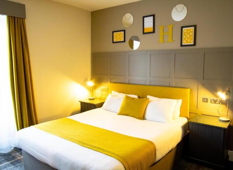 בית מלון כפרי The County