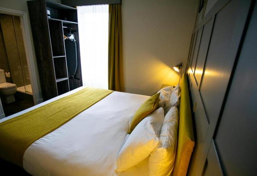 בית מלון כפרי The County