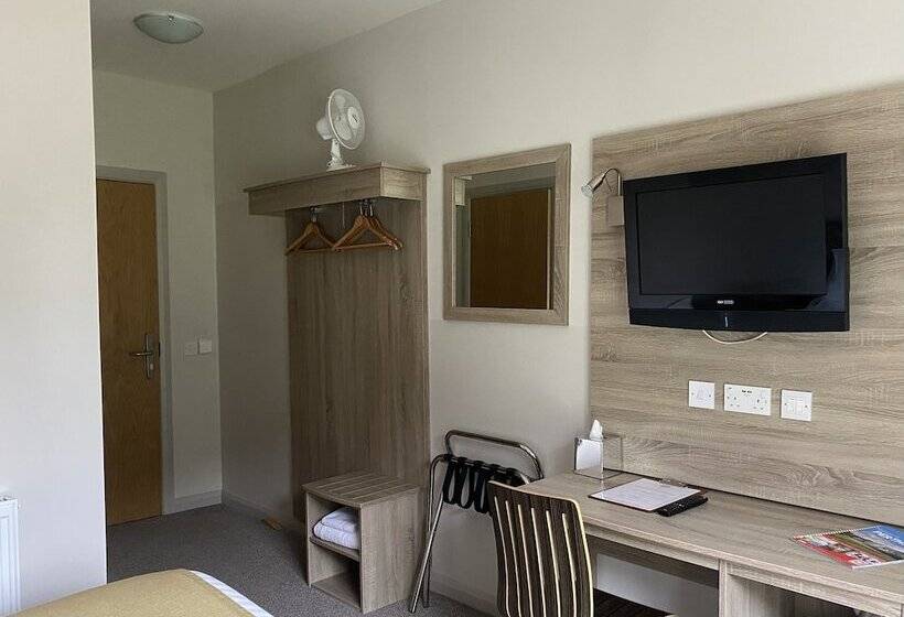 فندق The Lodge At Perth Racecourse