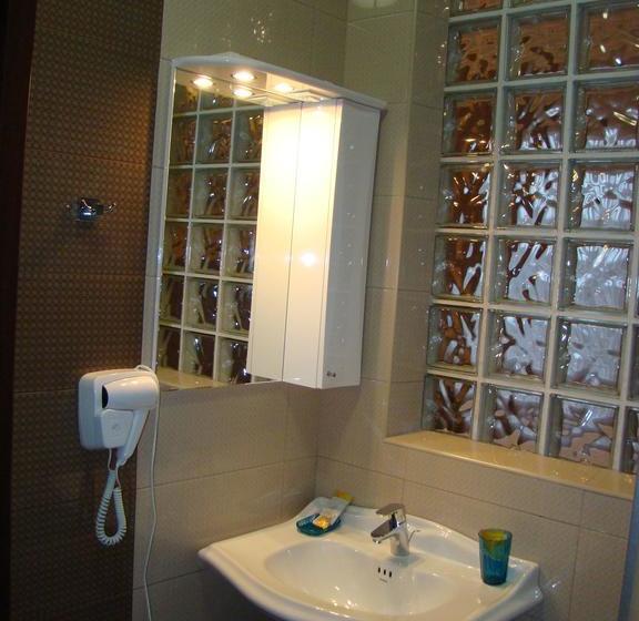 בית מלון כפרי Theatre