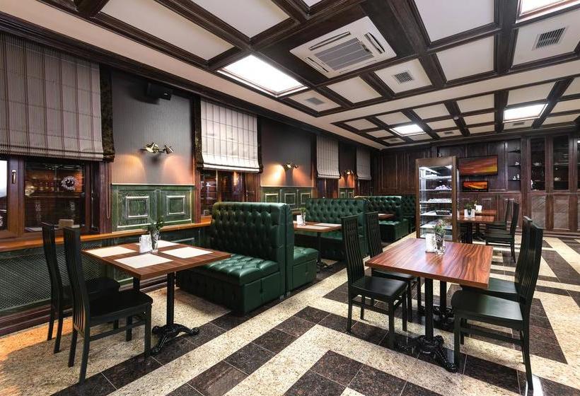 בית מלון כפרי Theatre