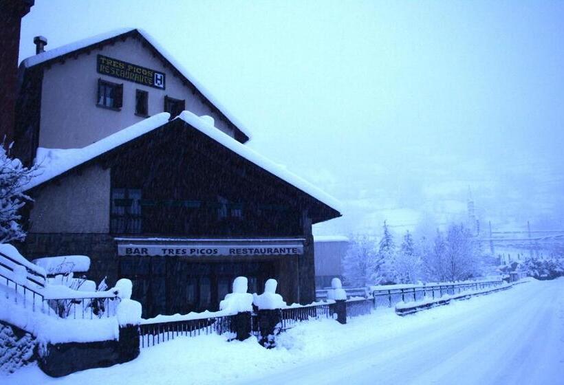ホテル Tres Picos