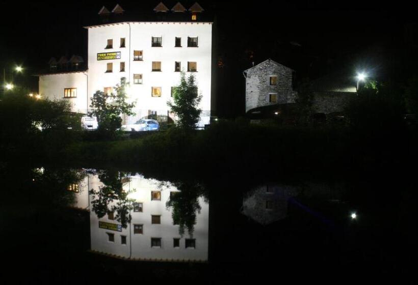 ホテル Tres Picos