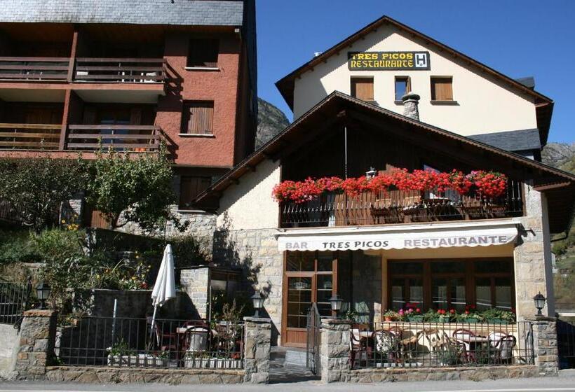 ホテル Tres Picos