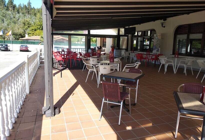 هتل Valle De Liendo