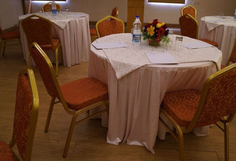 Отель Winsar Park