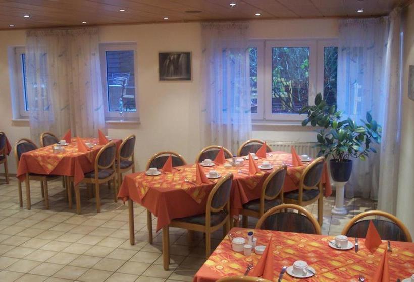 Отель Garni Zur Bergstrasse