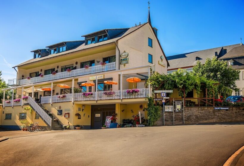 Отель Zur Brücke