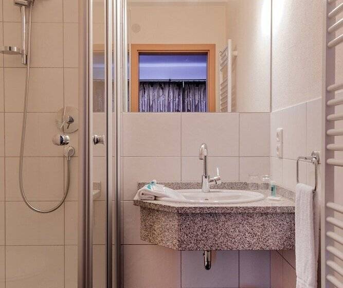 Отель Zur Brücke