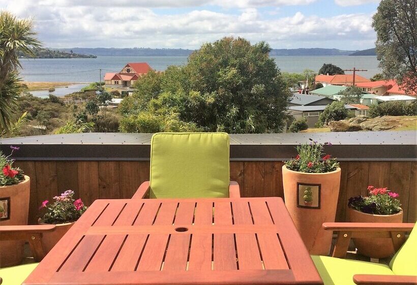 Lakeside City Apartments