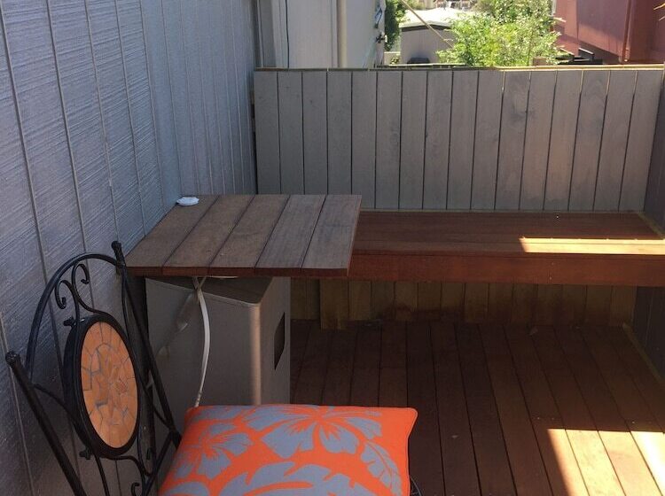 Lakeside City Apartments