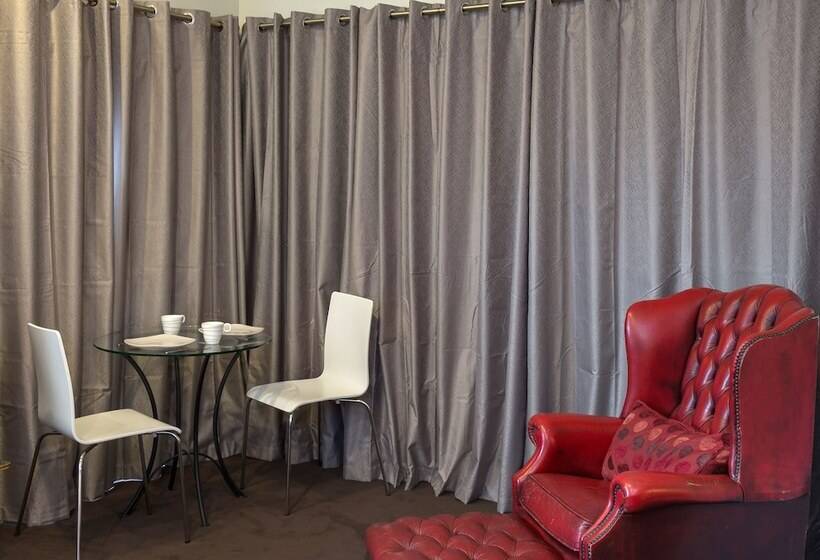 Lakeside City Apartments