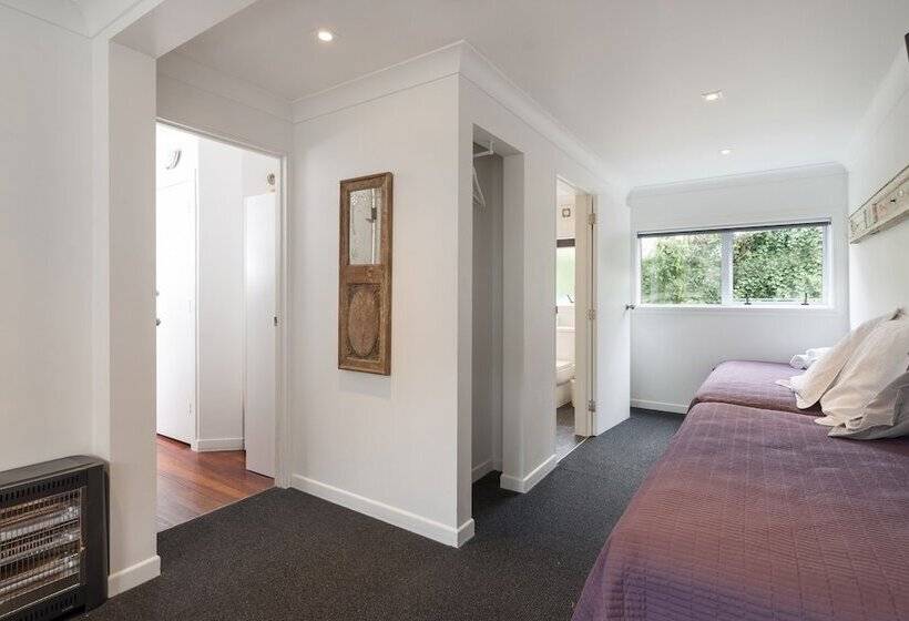 Lakeside City Apartments