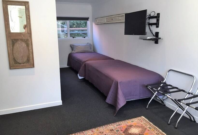 Lakeside City Apartments