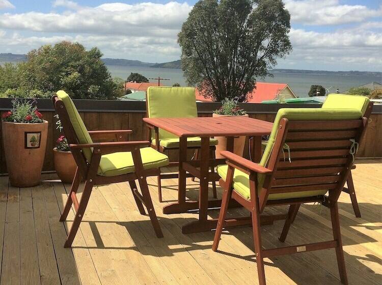 Lakeside City Apartments