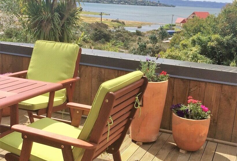 Lakeside City Apartments