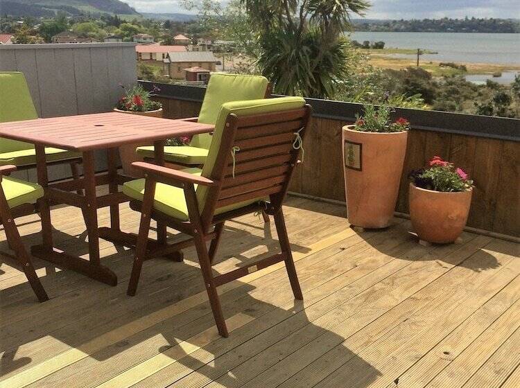 Lakeside City Apartments