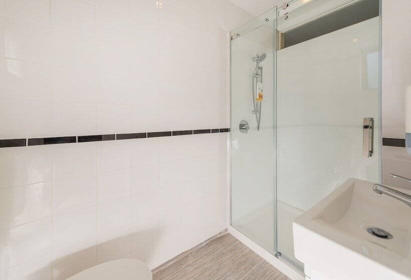 Lakeside City Apartments