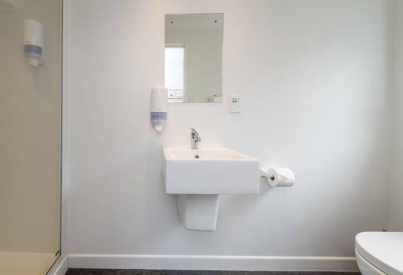 Lakeside City Apartments