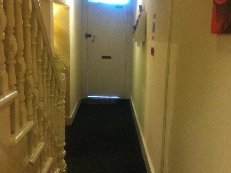 London Olympus Hotel Nirvana