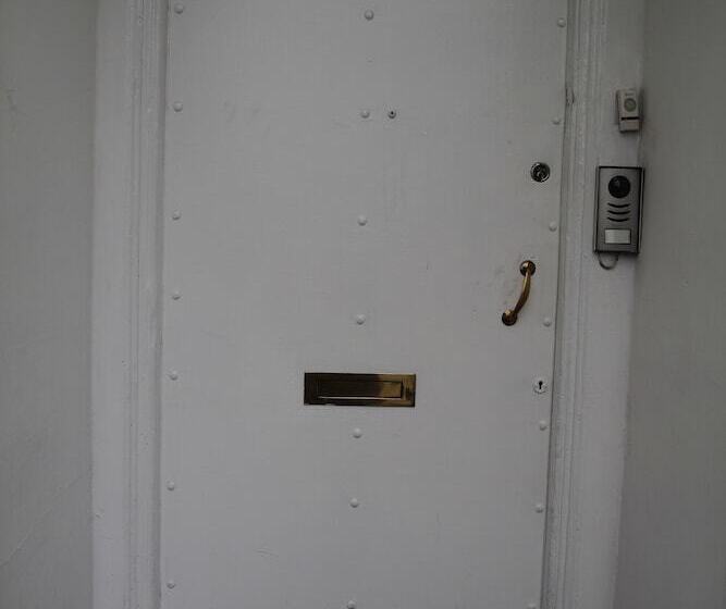 London Olympus Hotel Nirvana