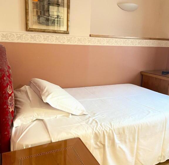 Paradise Hotel & Wellness