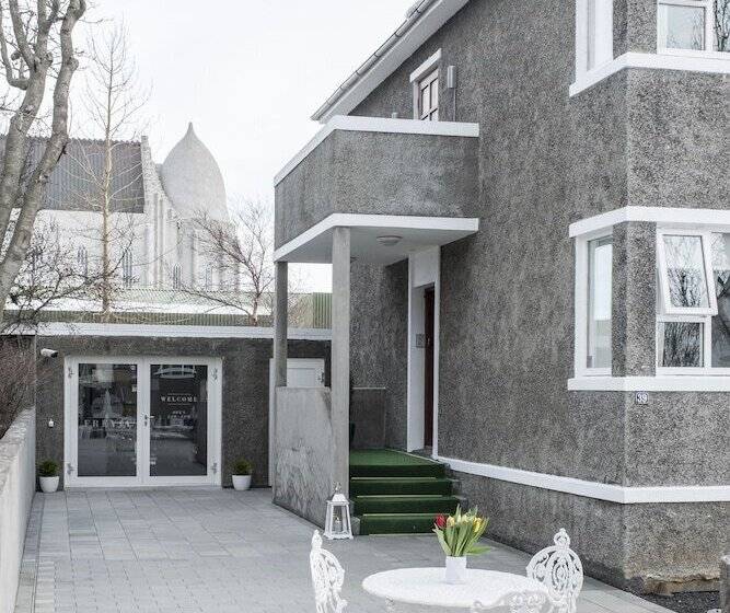 Pension (Hôtel basse catégorie) Freyja Guesthouse & Suites