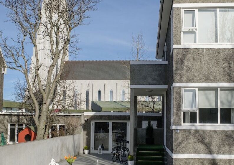 Pension (Hôtel basse catégorie) Freyja Guesthouse & Suites